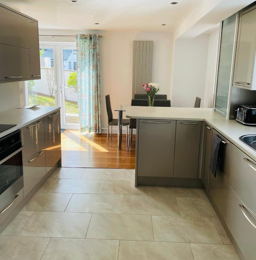 Sunny Corner, Padstow. Spacious 3 Bedrooms, 2.5 Bathrooms, Parking, Garden. Εξωτερικό φωτογραφία